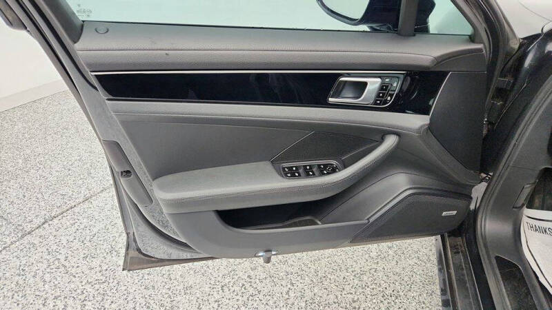 2019 Porsche Panamera 4 E-Hybrid