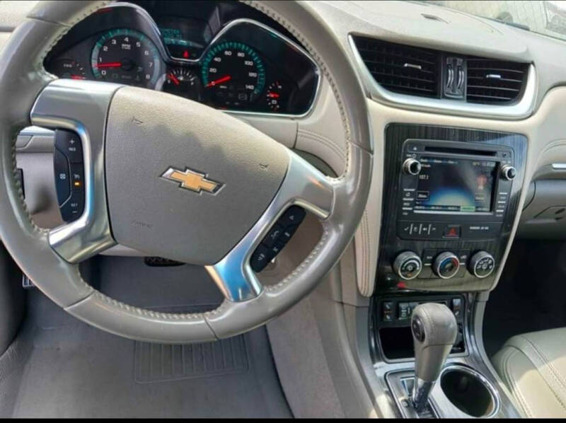 2017 Chevrolet Traverse LT