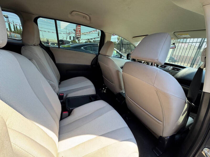 2013 Mazda MAZDA5 Sport