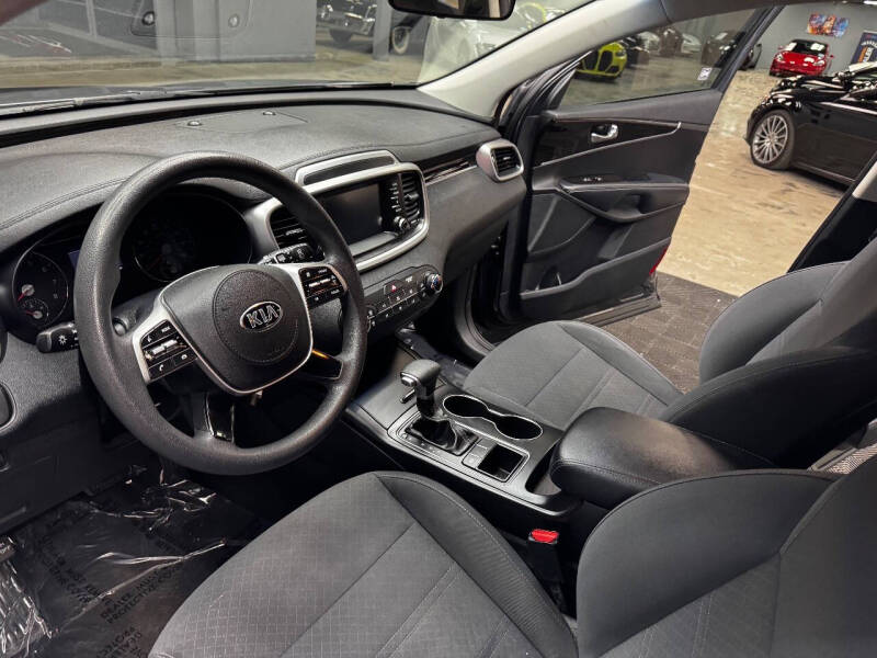 2020 Kia Sorento LX V6