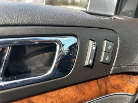 2011 Lincoln MKT