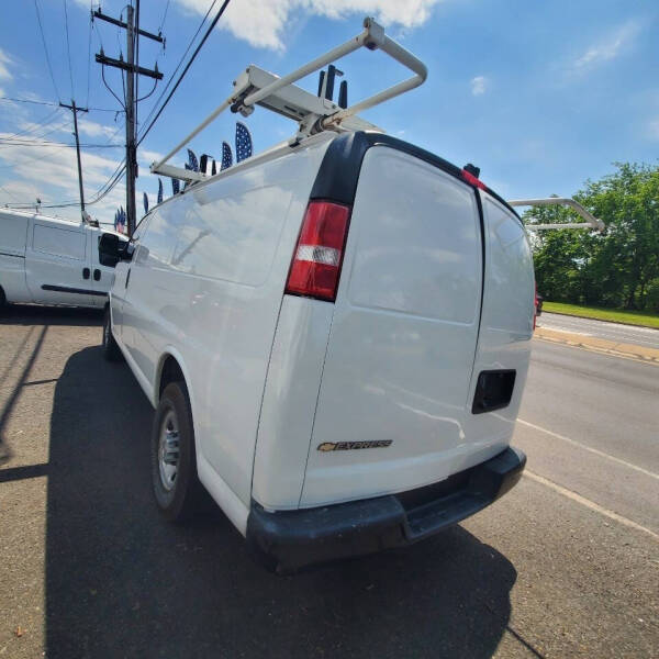 2021 Chevrolet Express 2500