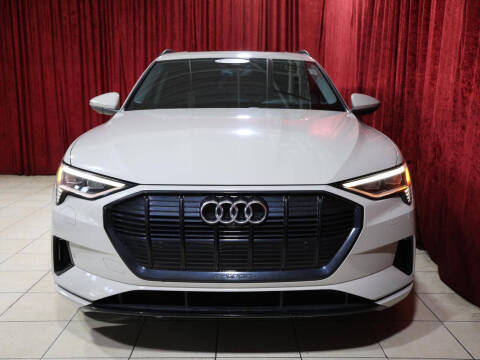 2021 Audi e-tron quattro Premium