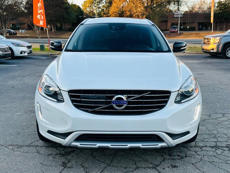 2017 Volvo XC60 T5 Dynamic