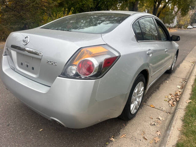 2009 Nissan Altima for sale at JUST AUTOS in MINNEAPOLIS, MN