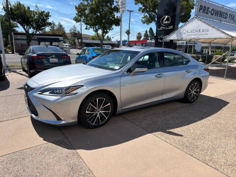 2025 Lexus ES 300h