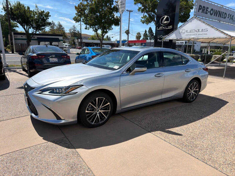 2025 Lexus ES 300h