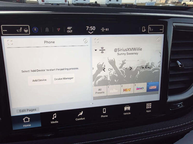 2026 Chrysler Pacifica Select