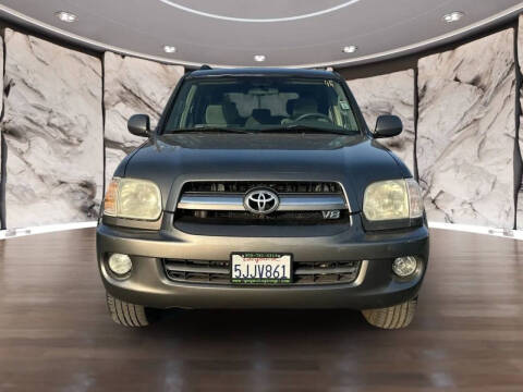 2005 Toyota Sequoia SR5