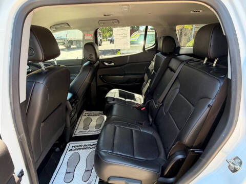 2023 GMC Acadia SLT