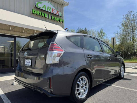 2017 Toyota Prius v Four
