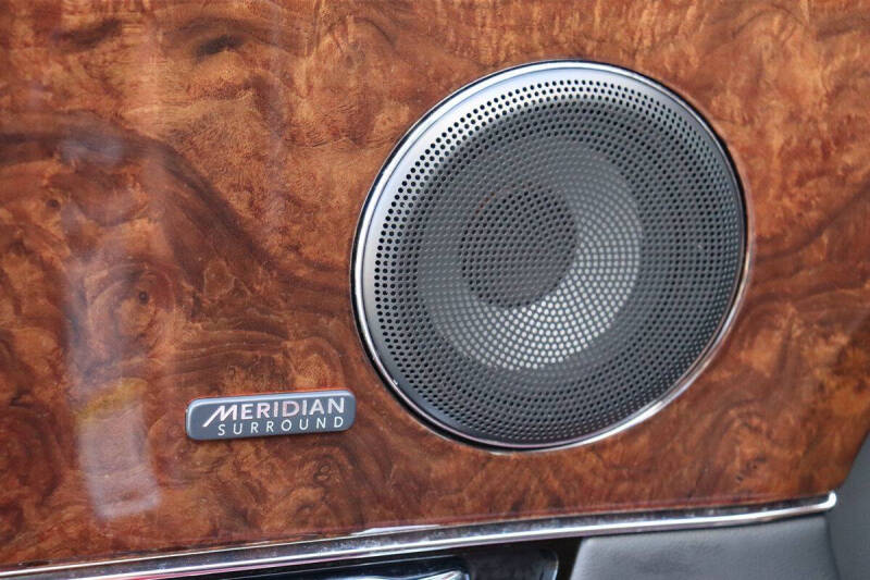 2016 Jaguar XJ R-Sport