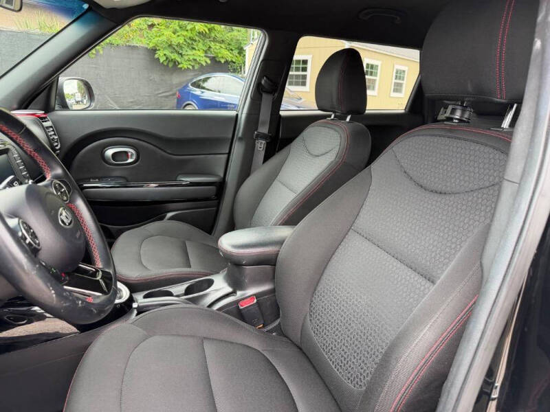2015 Kia Soul +