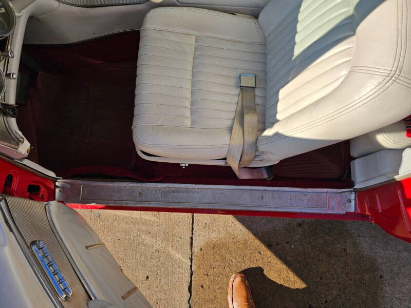 1961 Ford Thunderbird