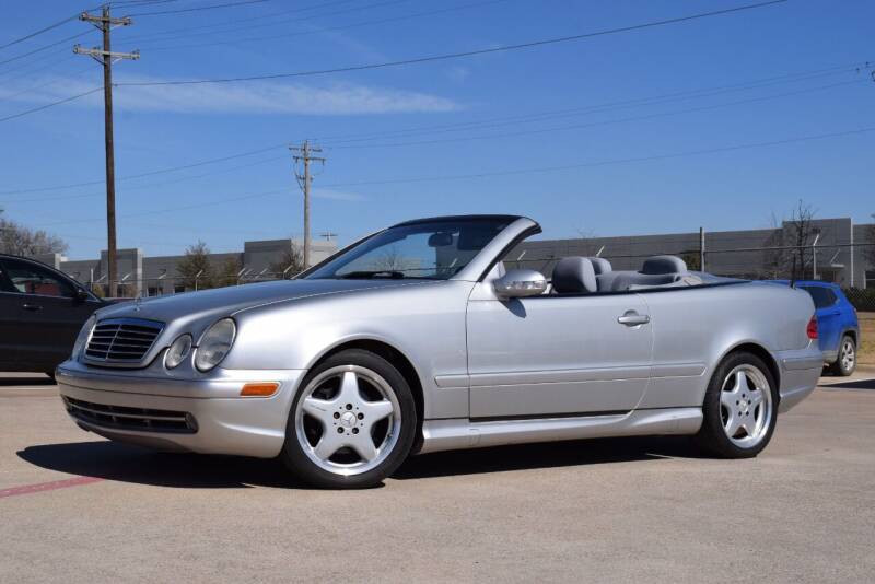 2000 Mercedes-Benz CLK for sale at TEXACARS in Lewisville TX