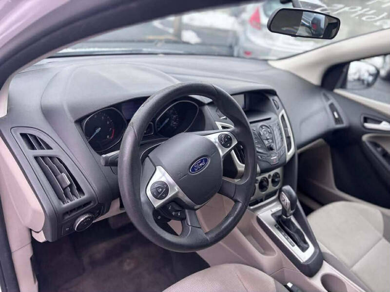 2014 Ford Focus SE