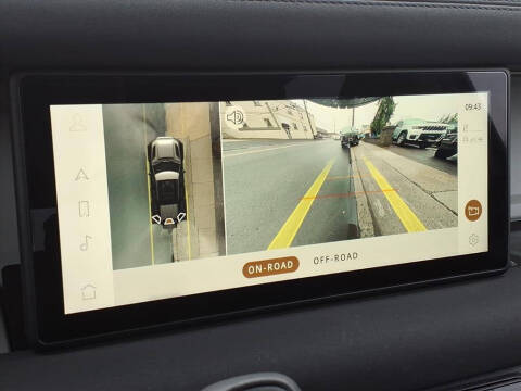 2023 Land Rover Defender 110 SE