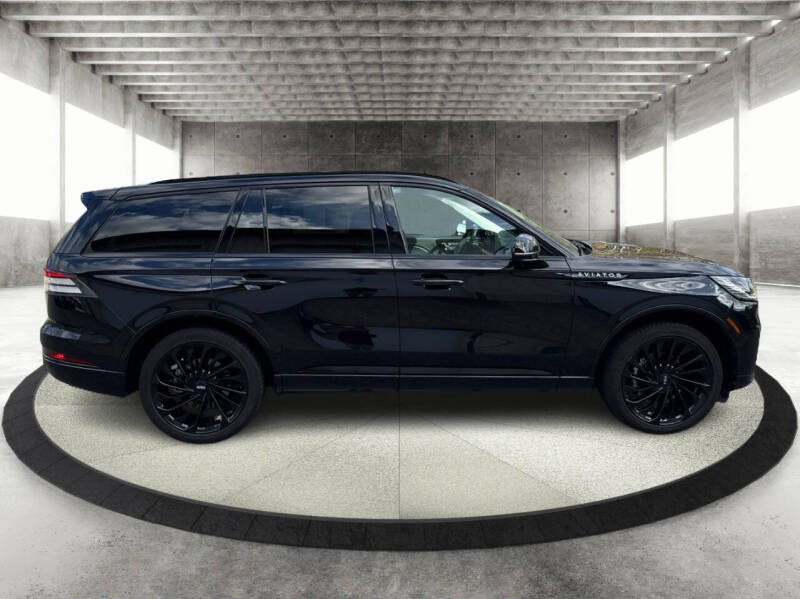 2025 Lincoln Aviator Reserve's photo