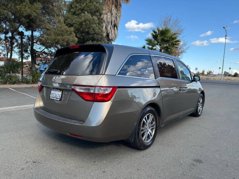 2011 Honda Odyssey EX-L photo 5