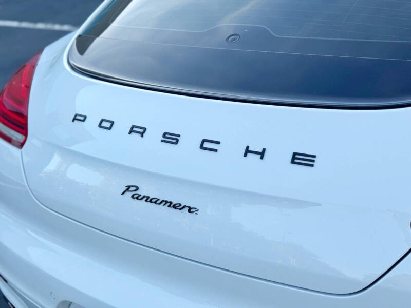 2015 Porsche Panamera