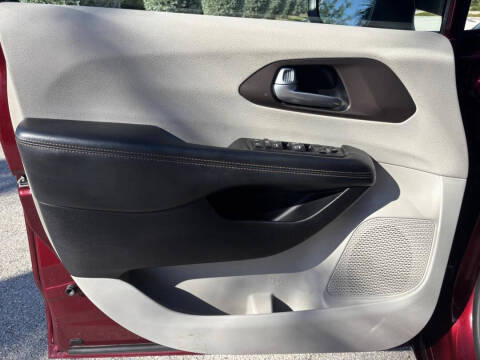 2017 Chrysler Pacifica Touring