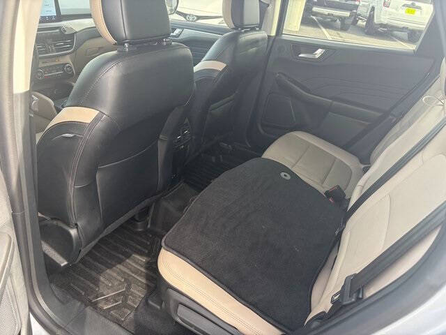 2021 Ford Escape Titanium