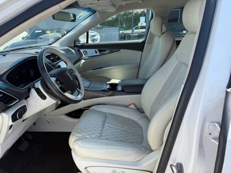 2019 Lincoln Nautilus Black Label