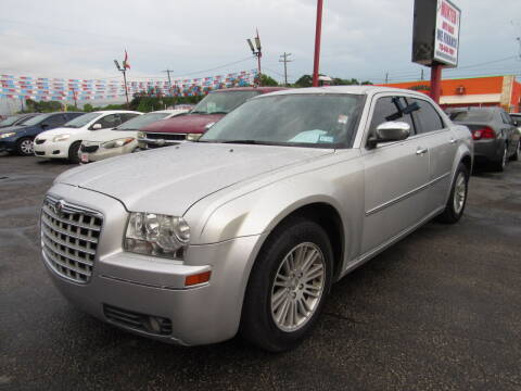 2010 Chrysler 300 for sale at Minter Auto Sales in South Houston TX