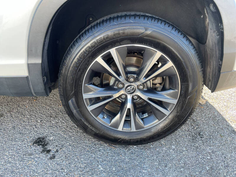 2019 Toyota Highlander LE Plus