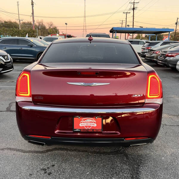 2019 Chrysler 300 Touring