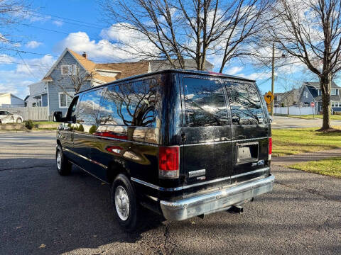 2011 Ford E-Series E-350 SD XLT