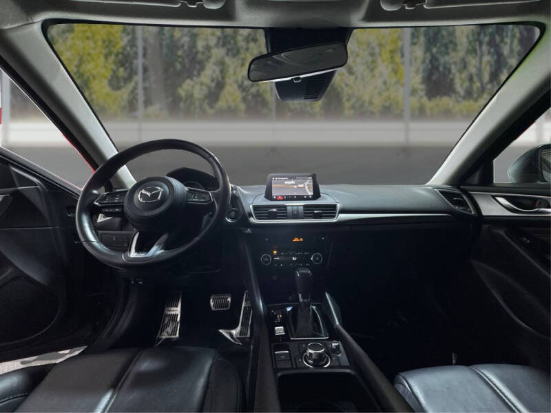 2018 Mazda MAZDA3 Touring