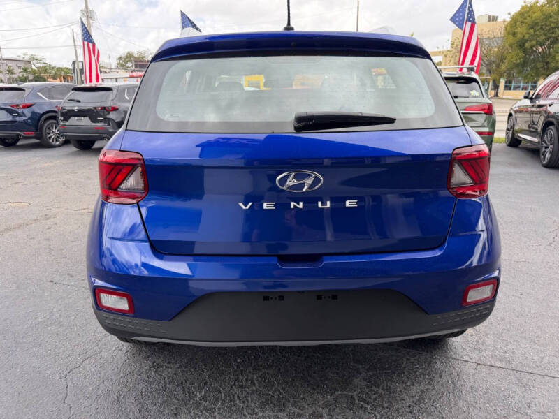 2025 Hyundai Venue SEL
