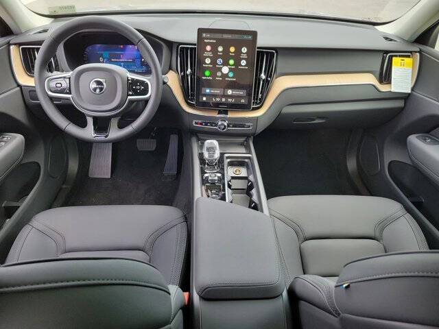 2026 Volvo XC60 B5 Core