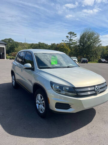 2013 Volkswagen Tiguan for sale at The Auto Bar in Dubois PA