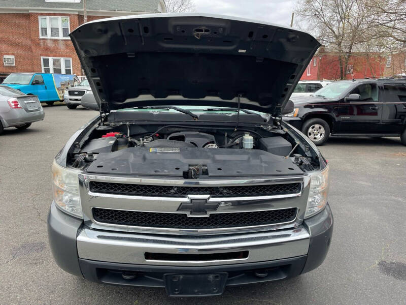 2011 Chevrolet Silverado 1500 LS photo 11