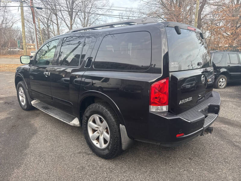 2013 Nissan Armada SV