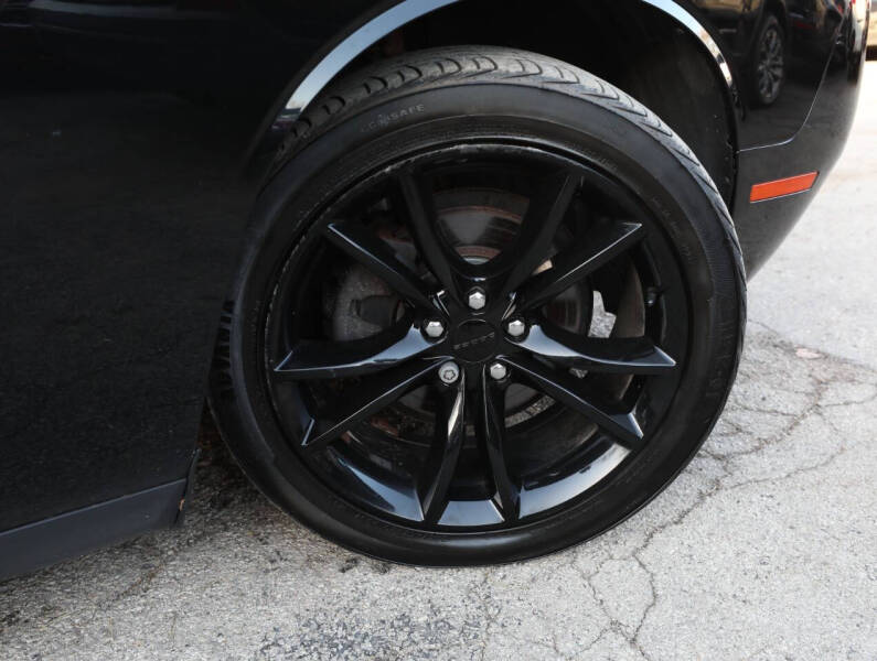 2016 Dodge Challenger SXT