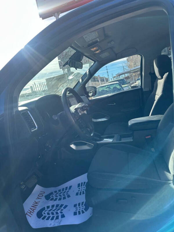 2022 Nissan Frontier SV