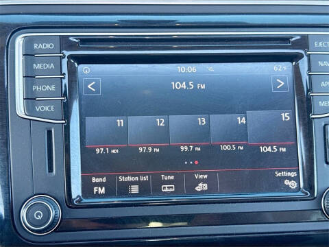 2019 Volkswagen Beetle 2.0T SE