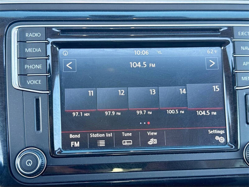 2019 Volkswagen Beetle 2.0T SE