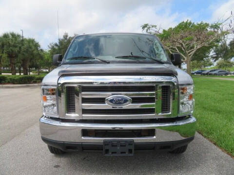 2014 Ford E-Series E-150 XLT