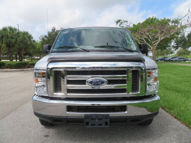 2014 Ford E-Series E-150 XLT