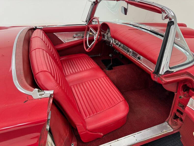 1957 Ford Thunderbird