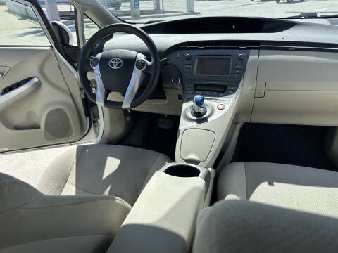 2012 Toyota Prius Two