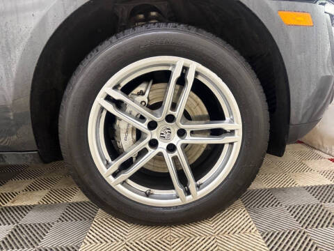 2017 Porsche Macan S