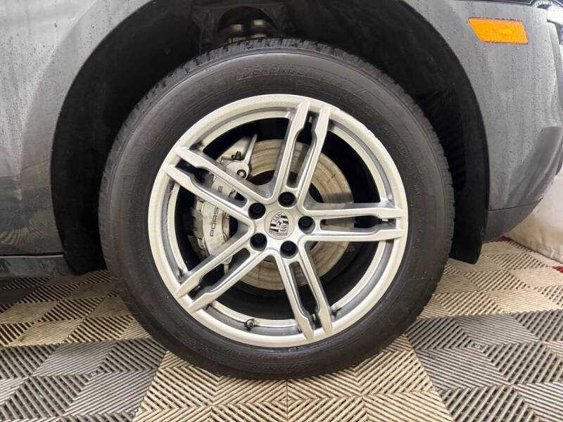 2017 Porsche Macan S