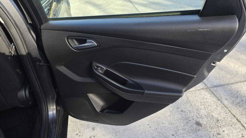 2017 Ford Focus SE