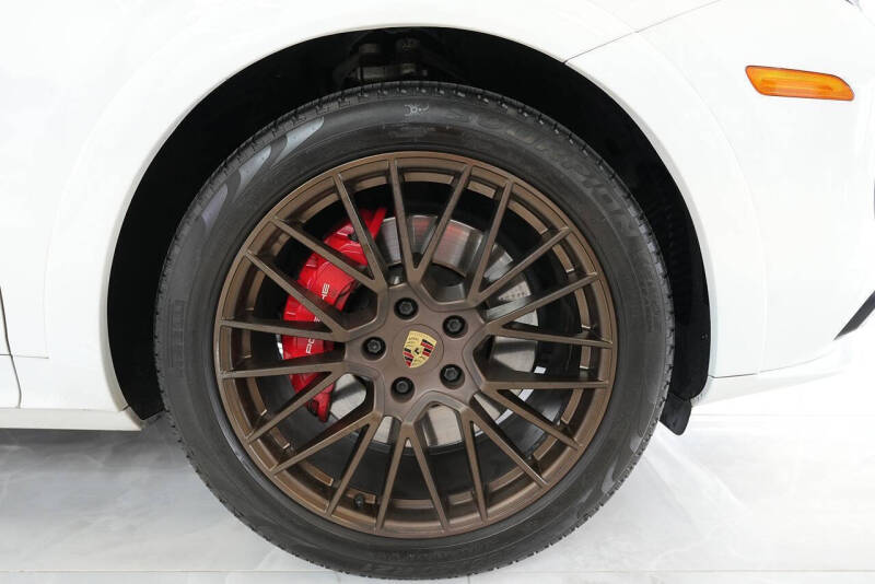 2021 Porsche Cayenne GTS