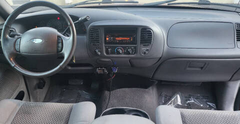 2003 Ford F-150 Lariat